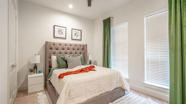 694 W Main Street, Arlington, TX 76013