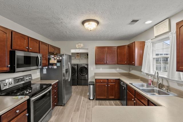 1905 Sandersville Road, Lexington, KY 40511