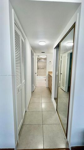 18031 Biscayne Boulevard 1103, Aventura, FL 33160