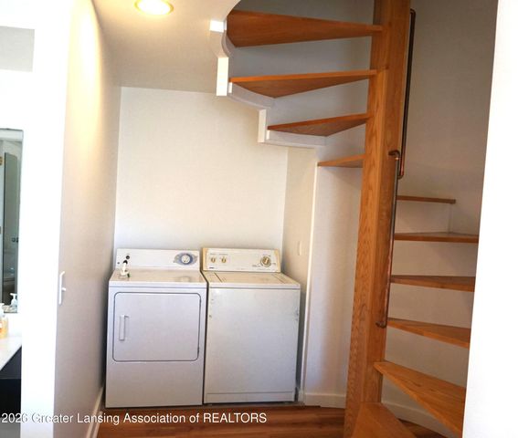 6135 Pollard Avenue, East Lansing, MI 48823