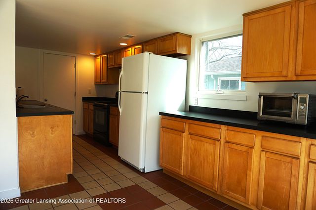 6135 Pollard Avenue, East Lansing, MI 48823