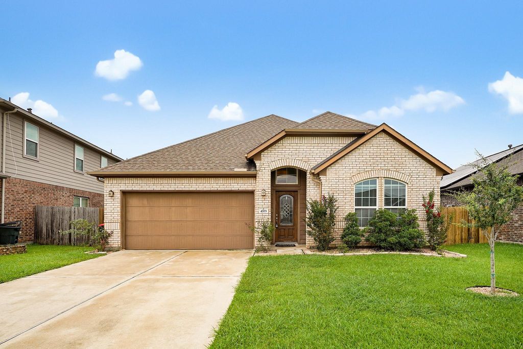 4703 Goldeneye Drive, Baytown, TX 77521