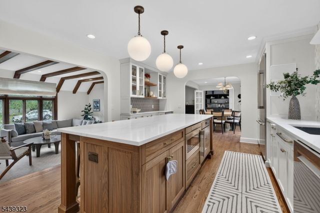 89 Whitney Rd, Millburn Twp., NJ 07078