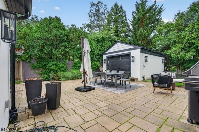 89 Whitney Rd, Millburn Twp., NJ 07078