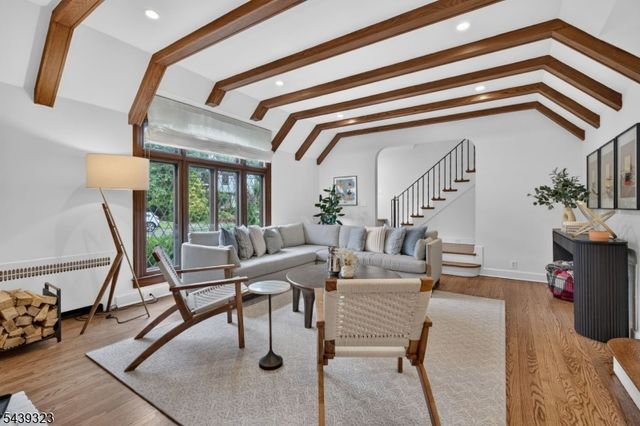 89 Whitney Rd, Millburn Twp., NJ 07078