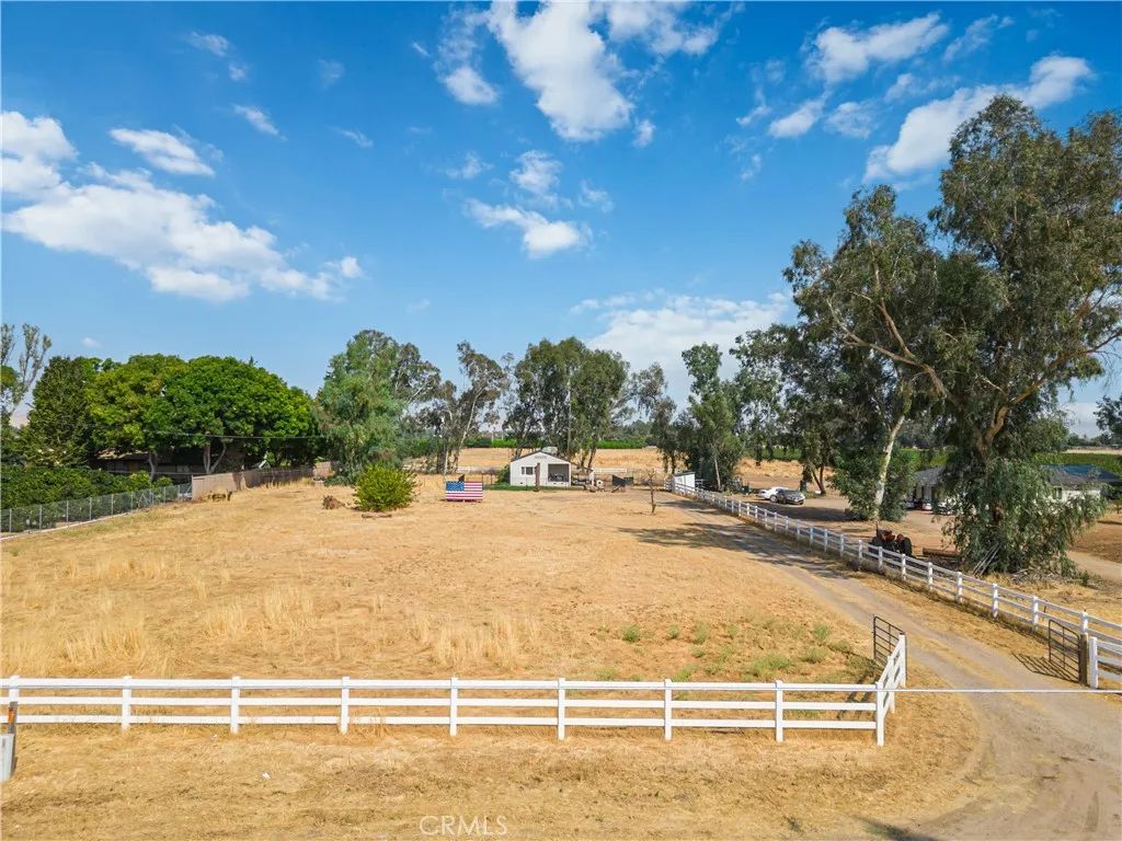 3520 N Bethel Avenue, Sanger, CA 93657