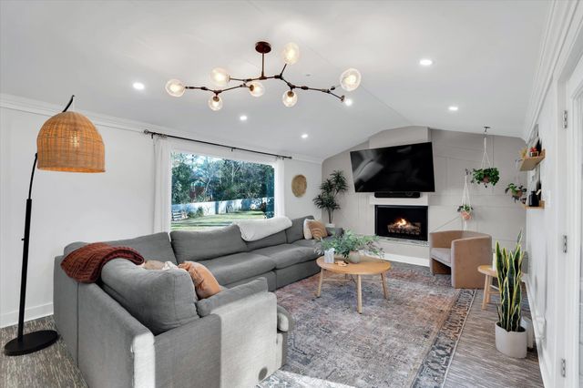 110 Lorraine Court, Spartanburg, SC 29307