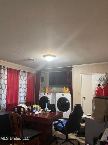 3361 Oakview Drive, Jackson, MS 39212