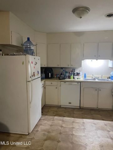 3361 Oakview Drive, Jackson, MS 39212