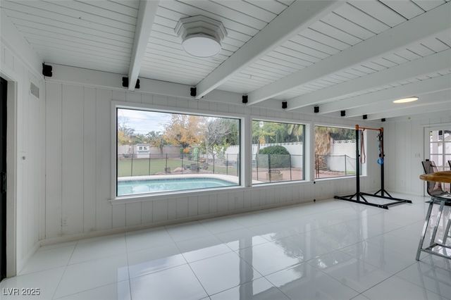 2875 Rosanna Street, Las Vegas, NV 89117