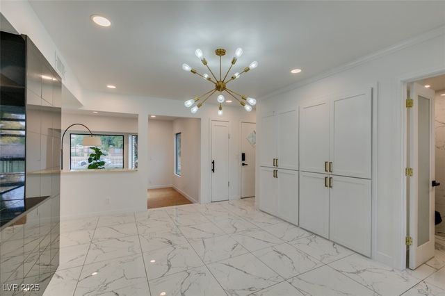 2875 Rosanna Street, Las Vegas, NV 89117