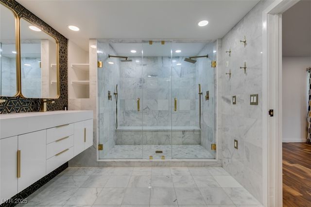 2875 Rosanna Street, Las Vegas, NV 89117