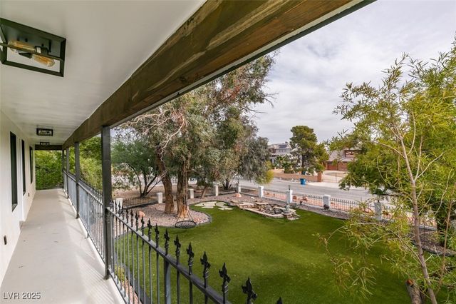 2875 Rosanna Street, Las Vegas, NV 89117