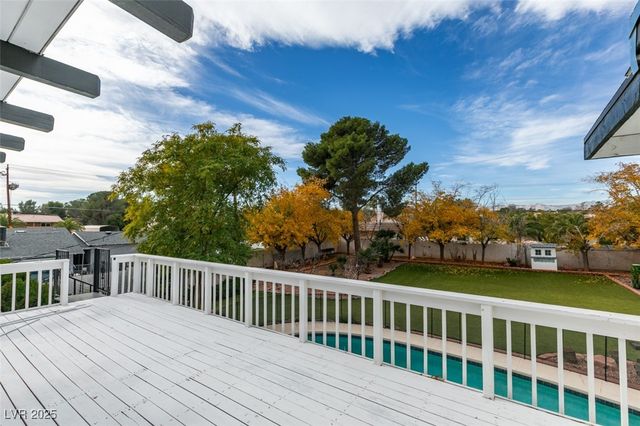 2875 Rosanna Street, Las Vegas, NV 89117