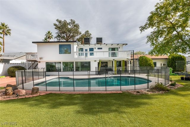 2875 Rosanna Street, Las Vegas, NV 89117