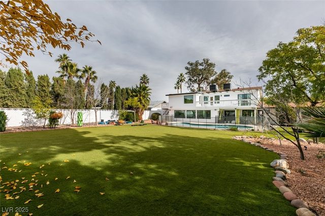 2875 Rosanna Street, Las Vegas, NV 89117