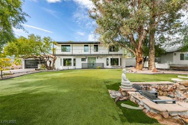 2875 Rosanna Street, Las Vegas, NV 89117