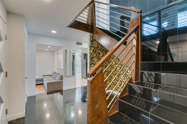 2875 Rosanna Street, Las Vegas, NV 89117