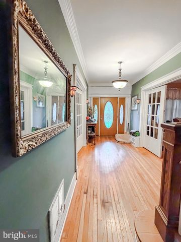 1025 W KING ST, Martinsburg, WV 25401