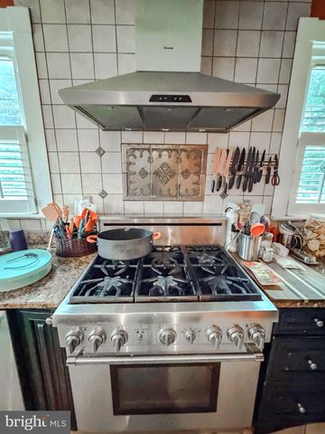 1025 W KING ST, Martinsburg, WV 25401