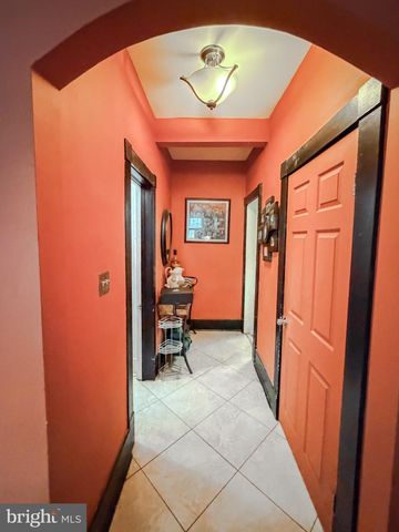 1025 W KING ST, Martinsburg, WV 25401