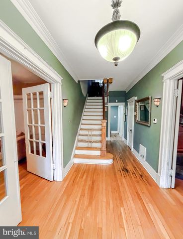 1025 W KING ST, Martinsburg, WV 25401