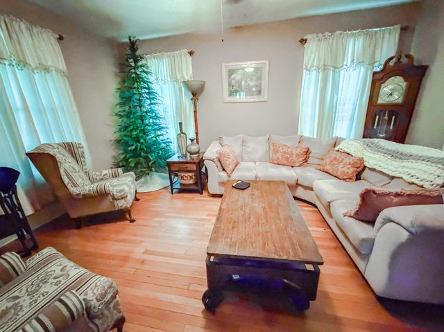 1025 W KING ST, Martinsburg, WV 25401