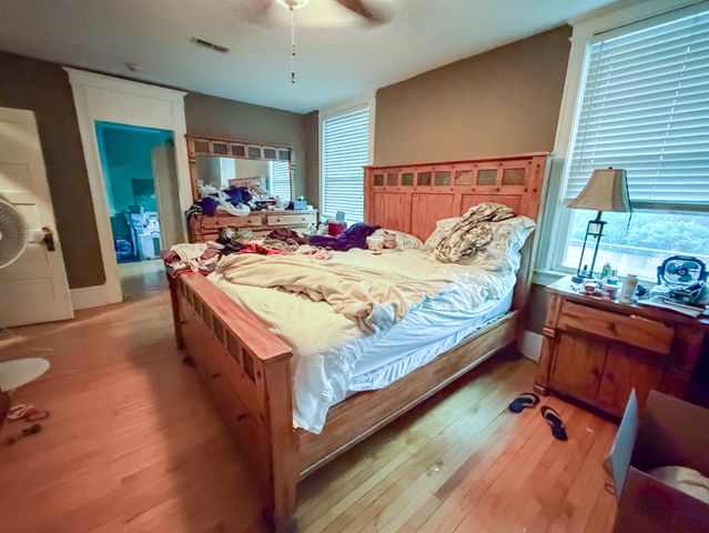 1025 W KING ST, Martinsburg, WV 25401