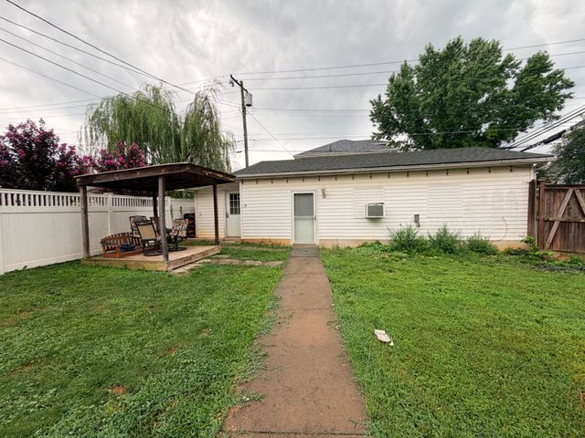 1025 W KING ST, Martinsburg, WV 25401