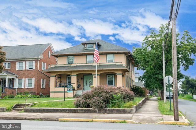 1025 W KING ST, Martinsburg, WV 25401