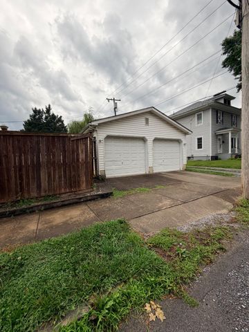 1025 W KING ST, Martinsburg, WV 25401