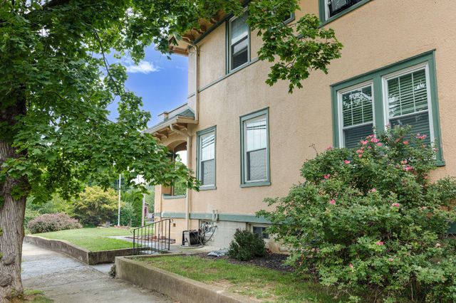 1025 W KING ST, Martinsburg, WV 25401