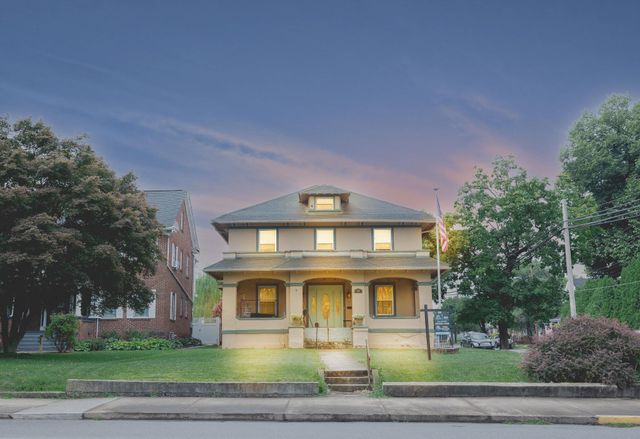 1025 W KING ST, Martinsburg, WV 25401