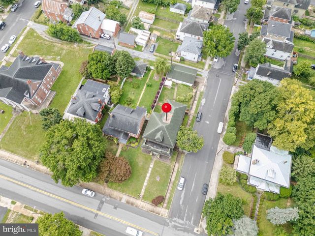1025 W KING ST, Martinsburg, WV 25401