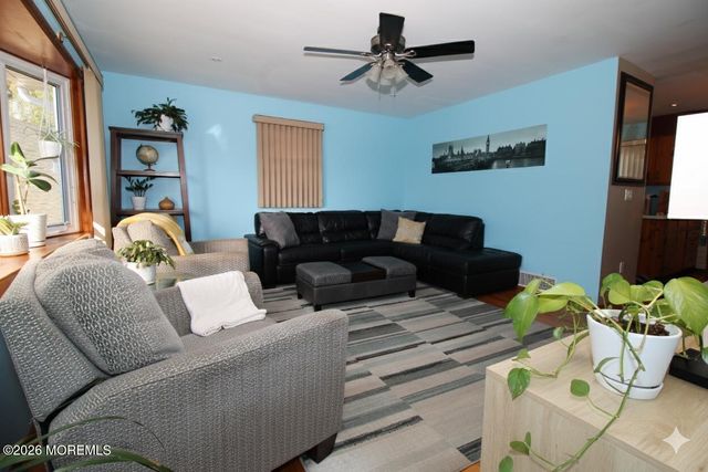 60 Shell Street, Beachwood, NJ 08722