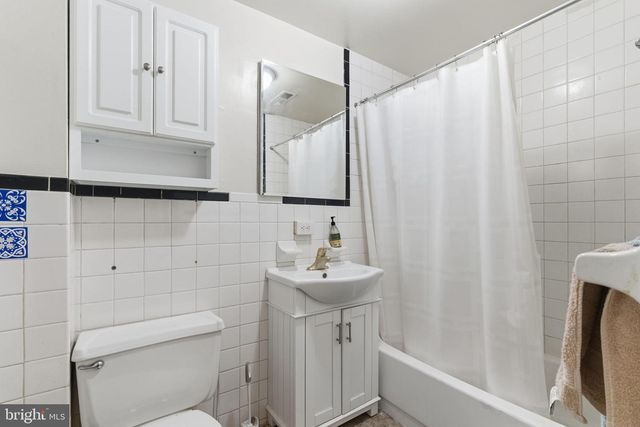 1640 LOMBARD ST, Philadelphia, PA 19146