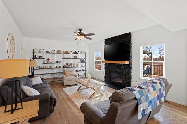 929 Cedar Grove Drive, Tipp City, OH 45371