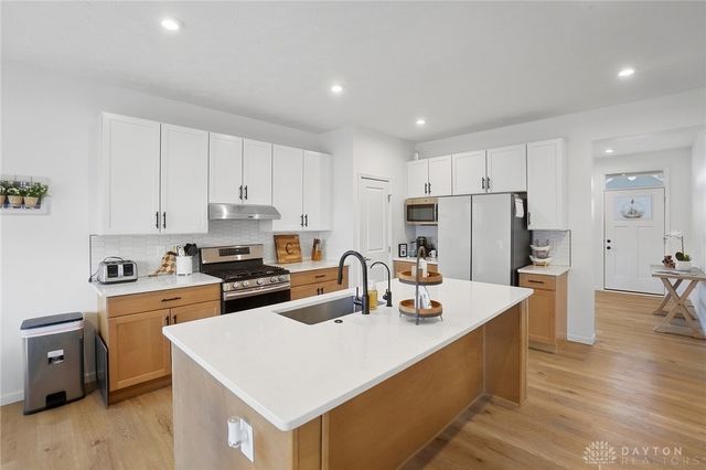 929 Cedar Grove Drive, Tipp City, OH 45371