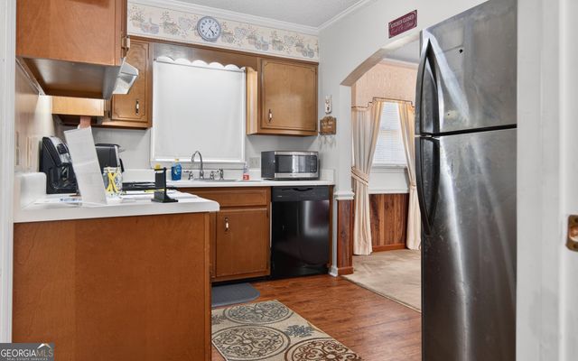 127 W Stuart Avenue, Lyons, GA 30436