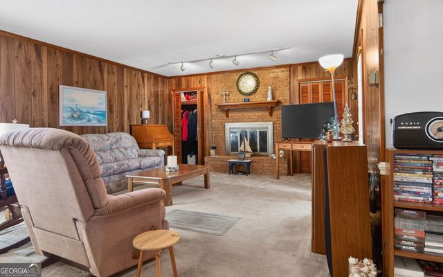 127 W Stuart Avenue, Lyons, GA 30436