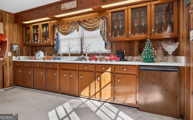 127 W Stuart Avenue, Lyons, GA 30436