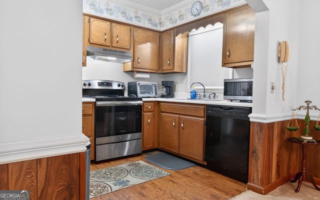 127 W Stuart Avenue, Lyons, GA 30436