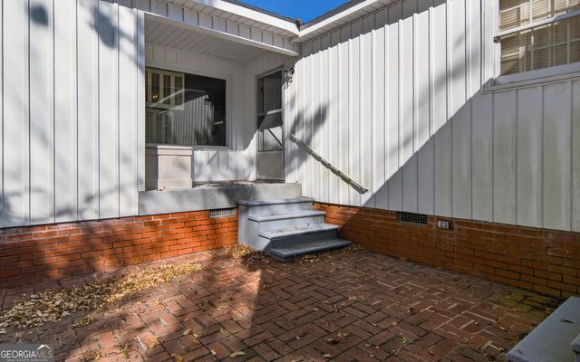 127 W Stuart Avenue, Lyons, GA 30436