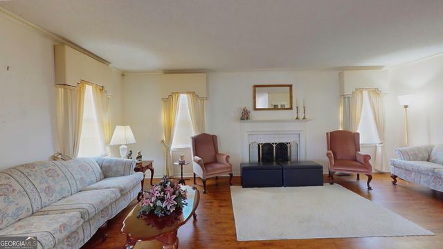 127 W Stuart Avenue, Lyons, GA 30436