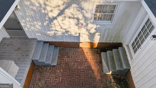 127 W Stuart Avenue, Lyons, GA 30436