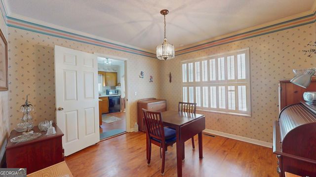 127 W Stuart Avenue, Lyons, GA 30436