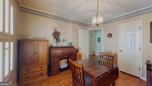 127 W Stuart Avenue, Lyons, GA 30436