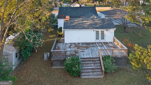 127 W Stuart Avenue, Lyons, GA 30436