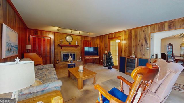 127 W Stuart Avenue, Lyons, GA 30436