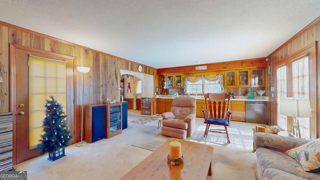 127 W Stuart Avenue, Lyons, GA 30436